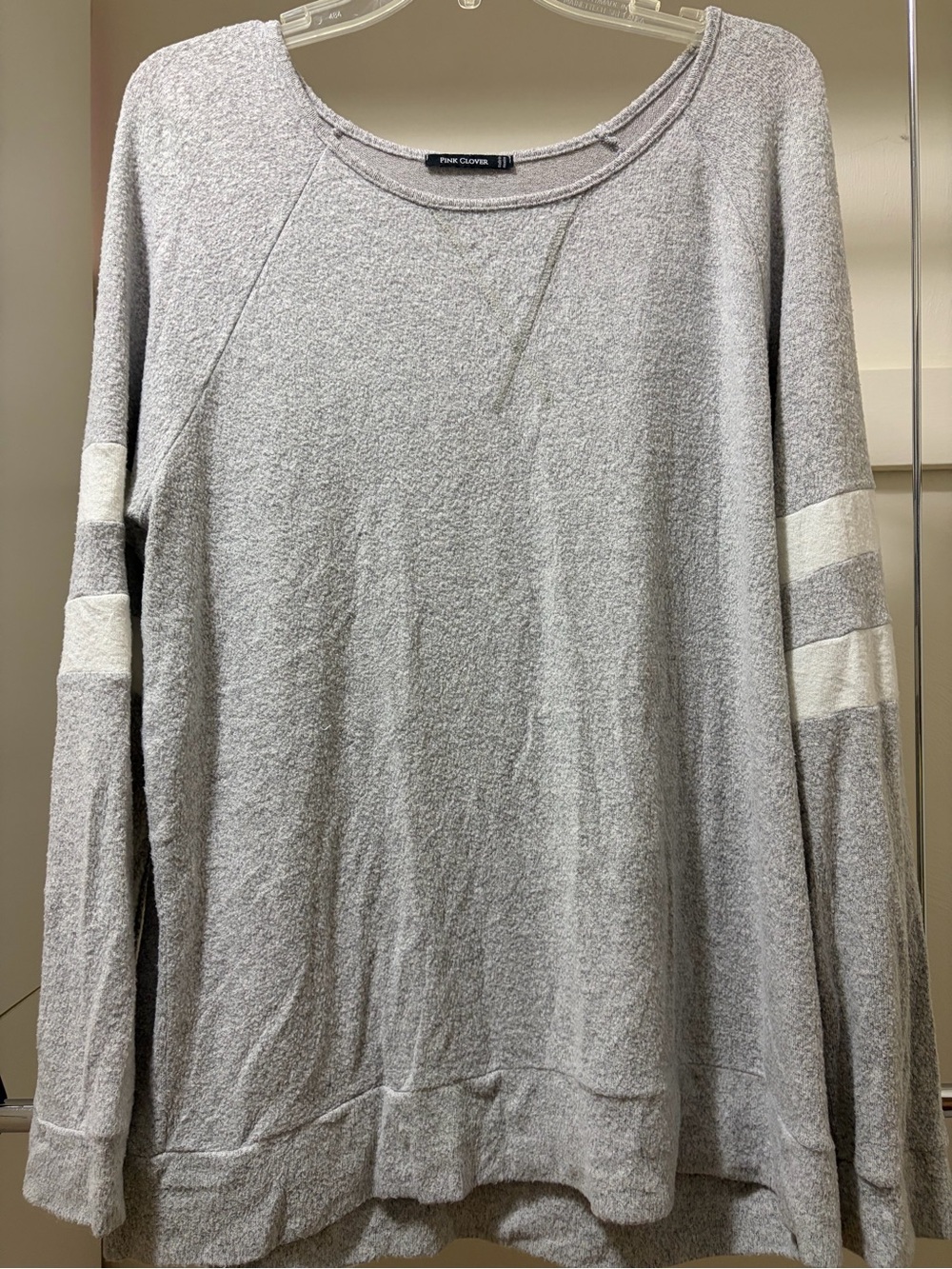 Women’s Heather Gray Long-Sleeve Pullover Shirt